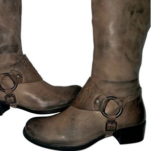 Vince Camuto Shaylee Riding Boots Highly Distressed Sz 7B EUC